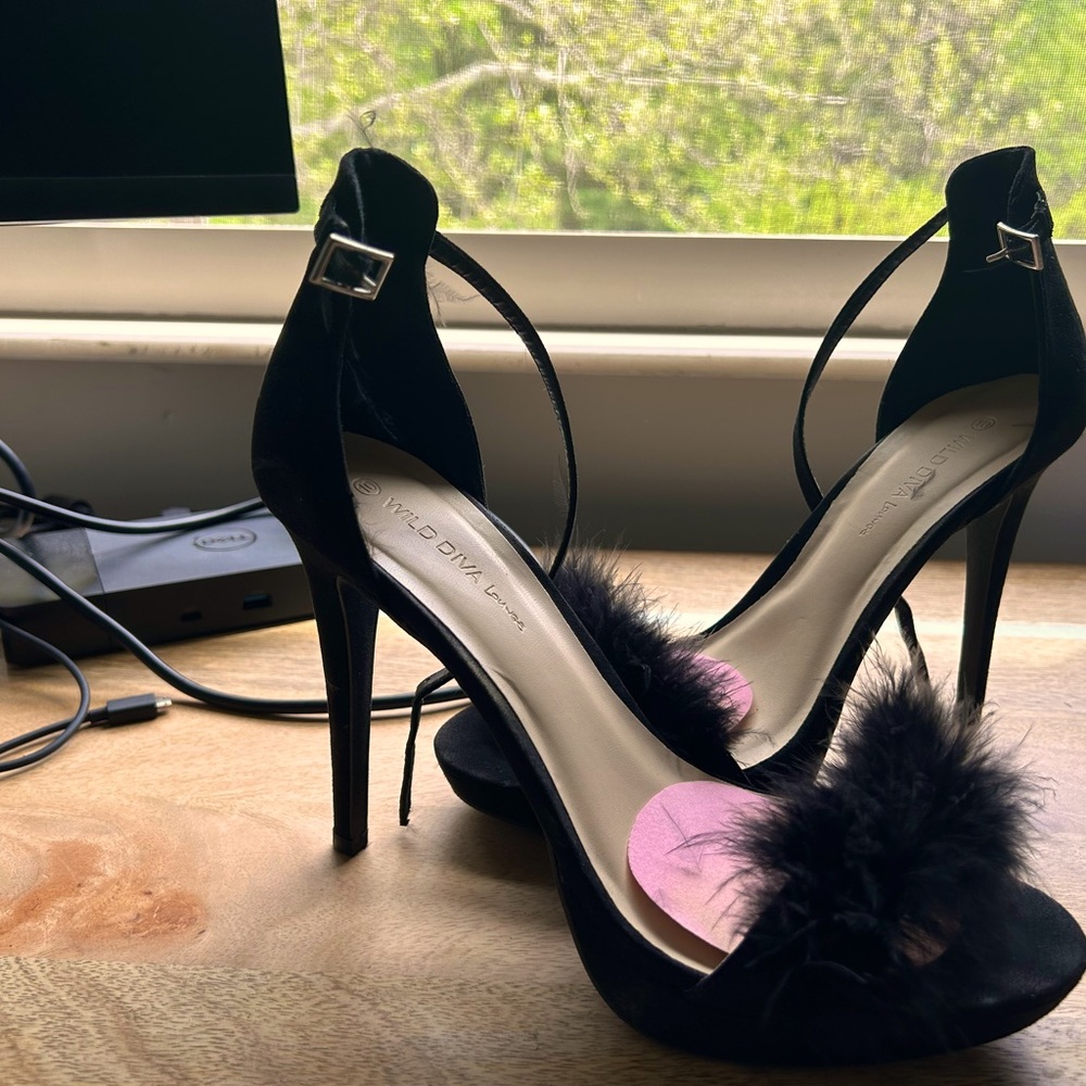 Wild diva 4 inch with platform